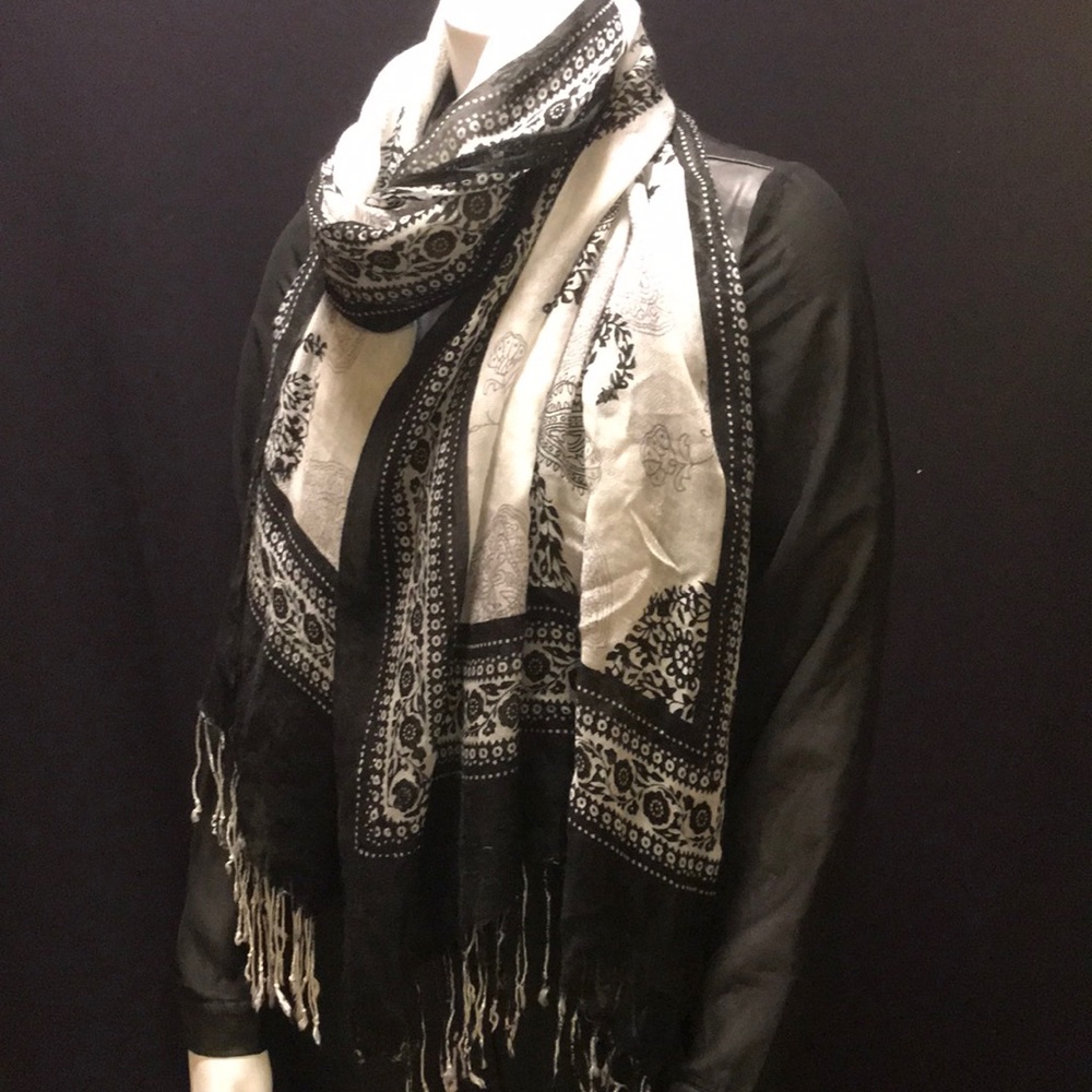 Long fringed scarf
